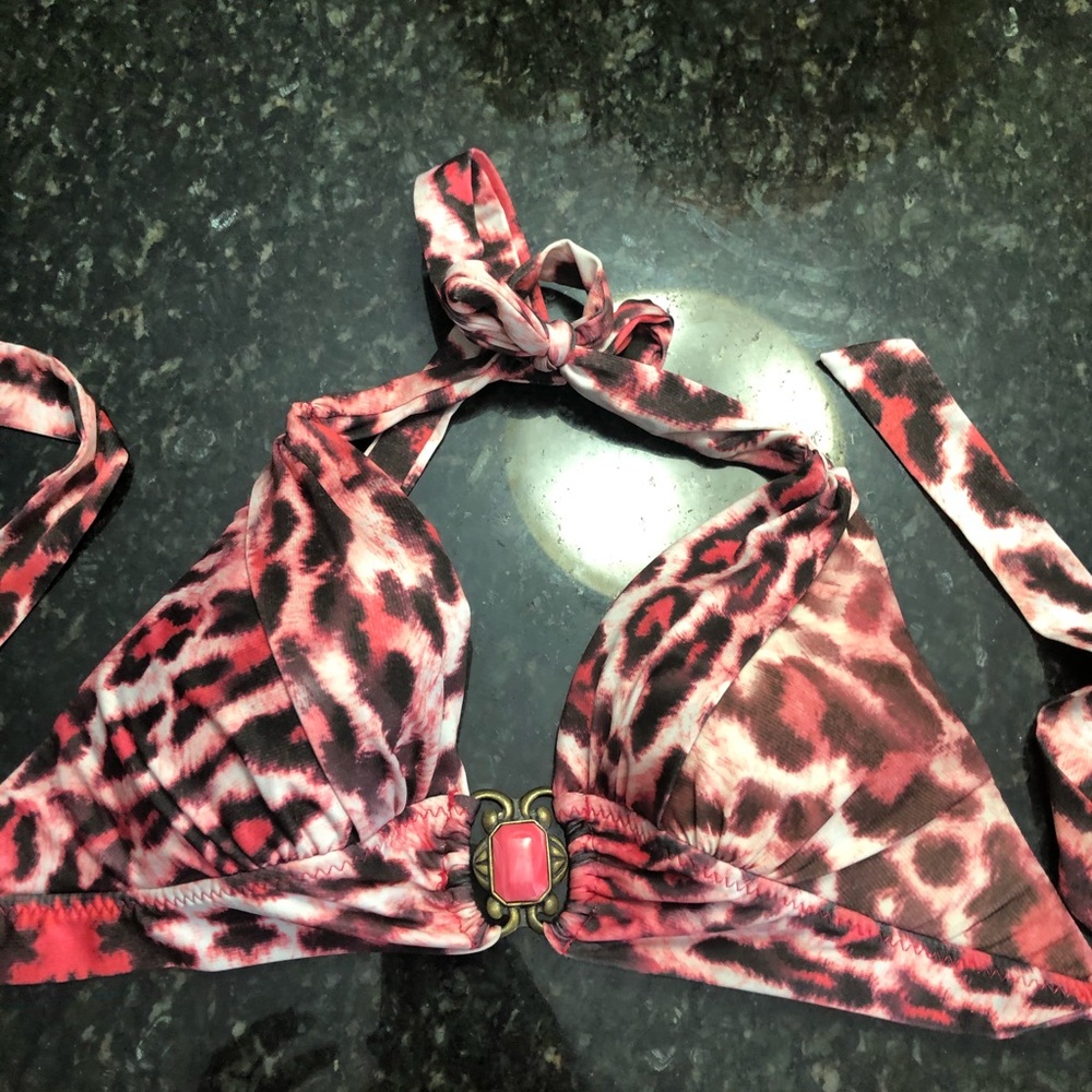 Becca swim suit top size m pink Cheetah